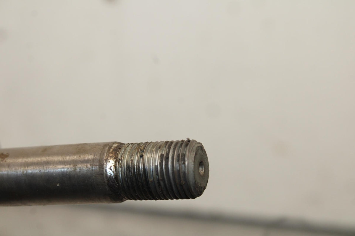 1983 Honda V45 Magna VF750C REAR AXLE BACK WHEEL RIM PIVOT BOLT AXEL BB91