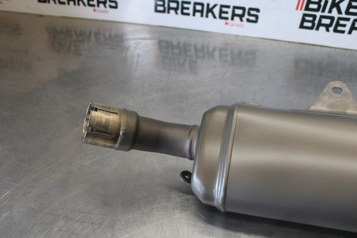 11-26 SUZUKI GSXR750 EXHAUST PIPE MUFFLER SLIP ON CAN SILENCER BB882