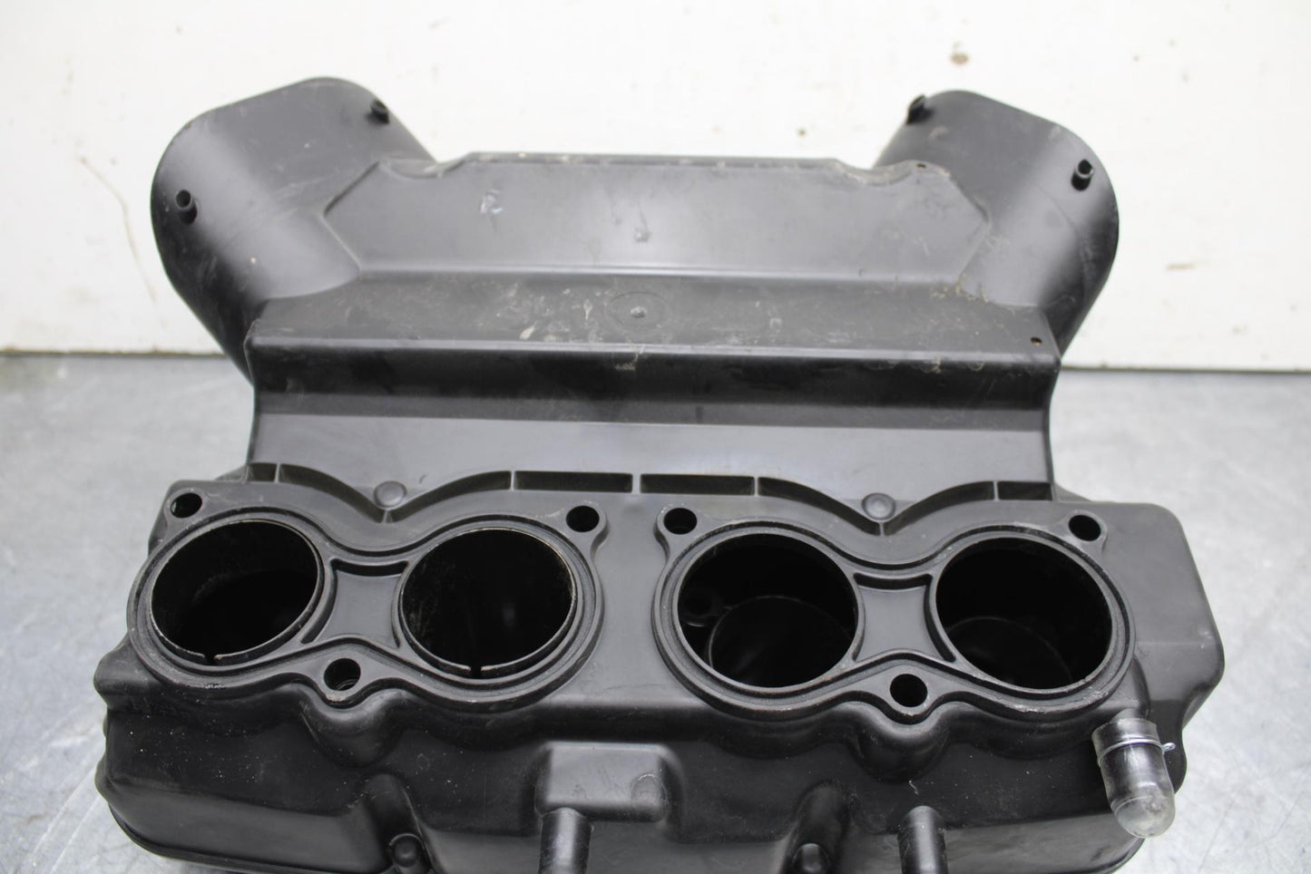 11-23 SUZUKI GSXR 750 AIRBOX AIR INTAKE FILTER BOX BB630