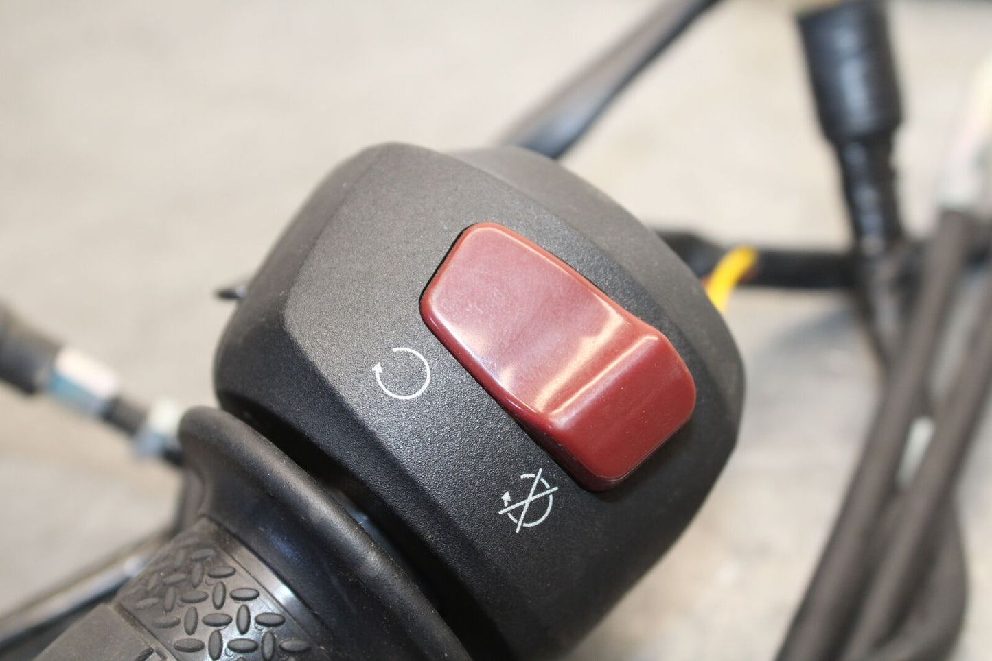 15-17 YAMAHA YZF R3 THROTTLE CABLE HOUSEING & CABLE SET BB651