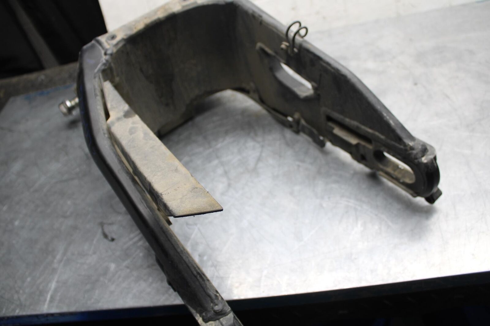 18 YAMAHA YZF R1  REAR SWINGARM BACK SUSPENSION SWING ARM BB473