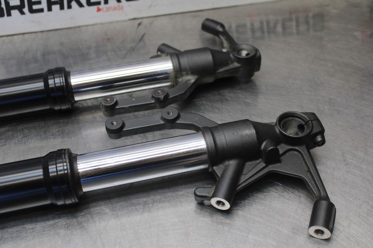 25 KAWASAKI Z900 FRONT FORKS SHOCK SUSPENSION SET PAIR BB928