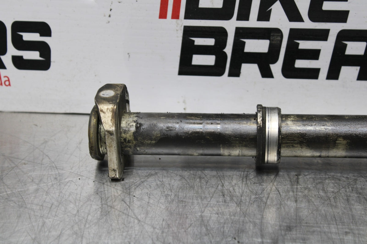 06-07 SUZUKI GSXR 600 REAR AXLE BACK WHEEL RIM PIVOT BOLT AXEL BB178