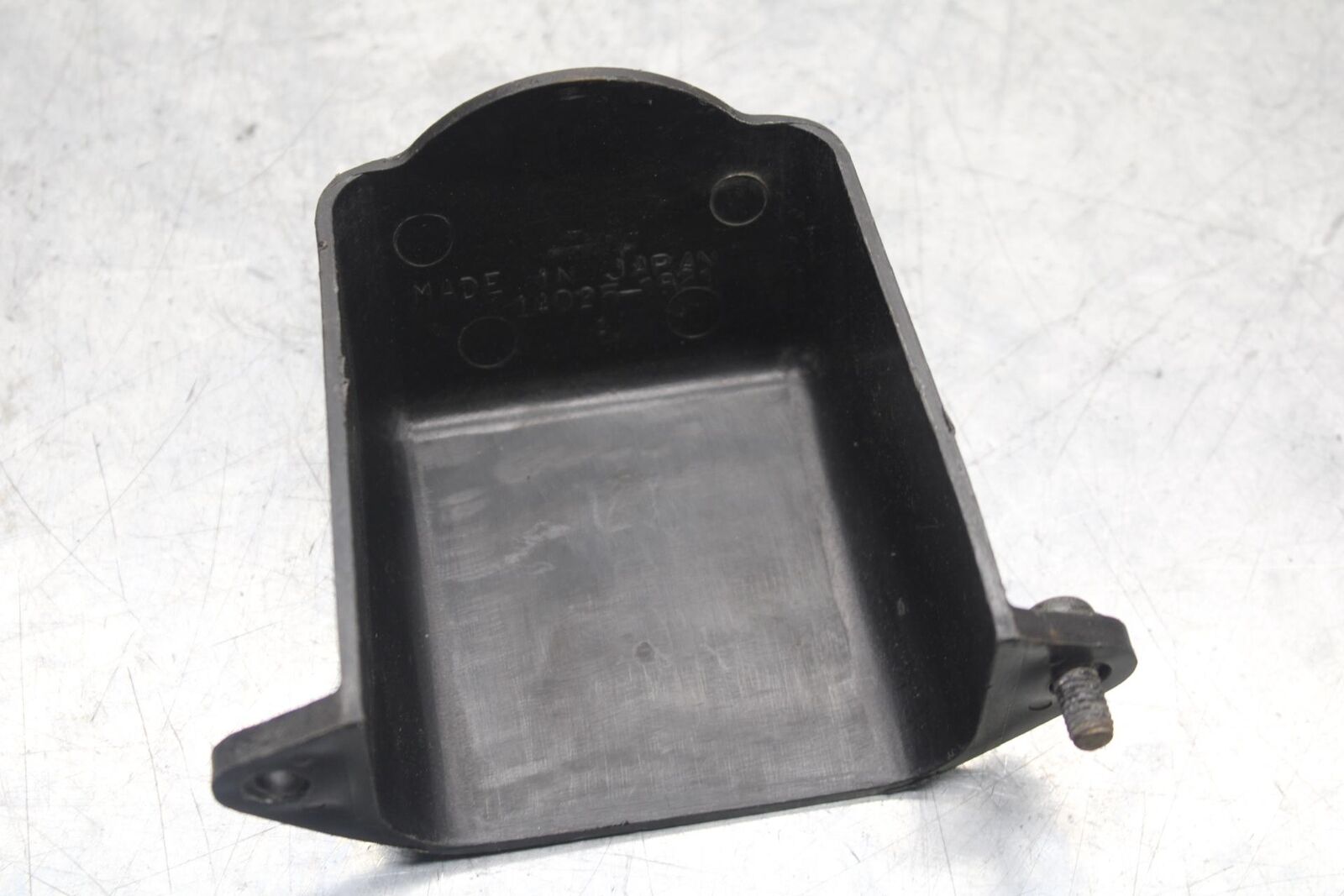 1985 Kawasaki Ninja 900R ZX900A REAR BACK TAIL LIGHT MOUNT BRACKET BB84
