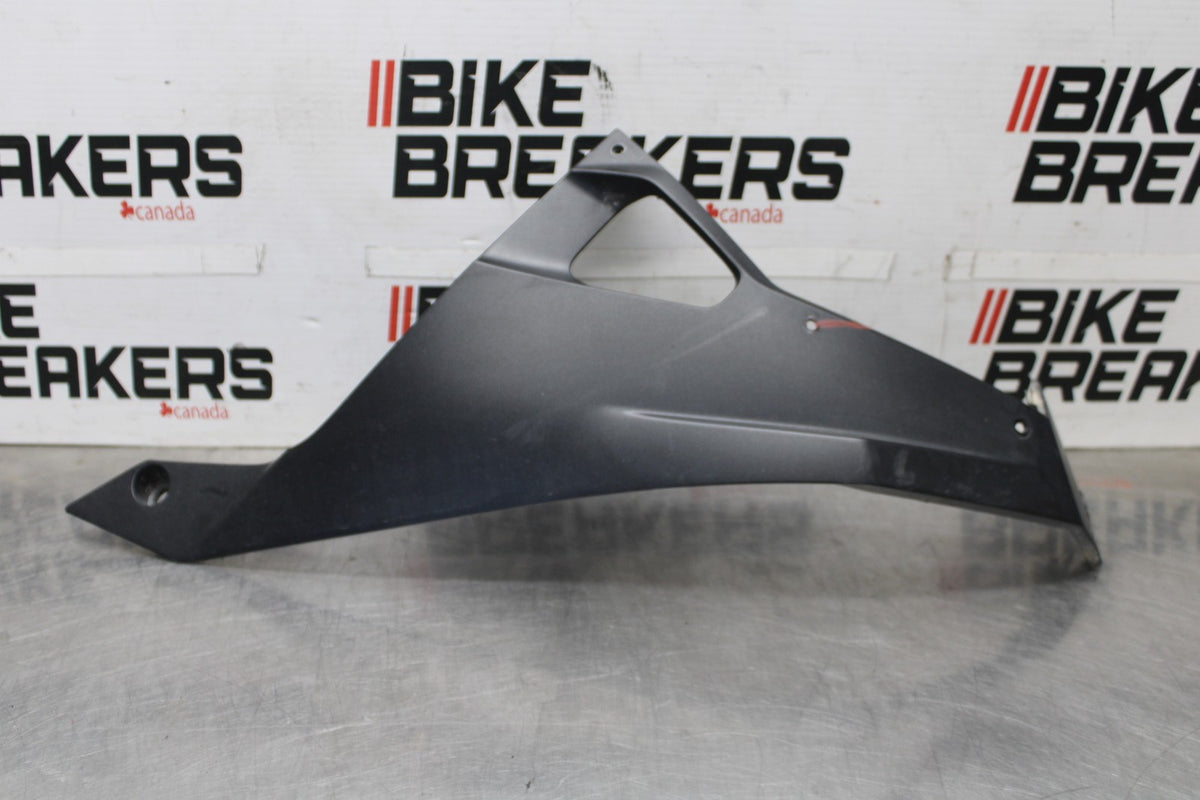 24-25 KAWASAKI NINJA 500 EX500J ABS RIGHT LOWER BOTTOM BELLY SIDE FAIRING BB934