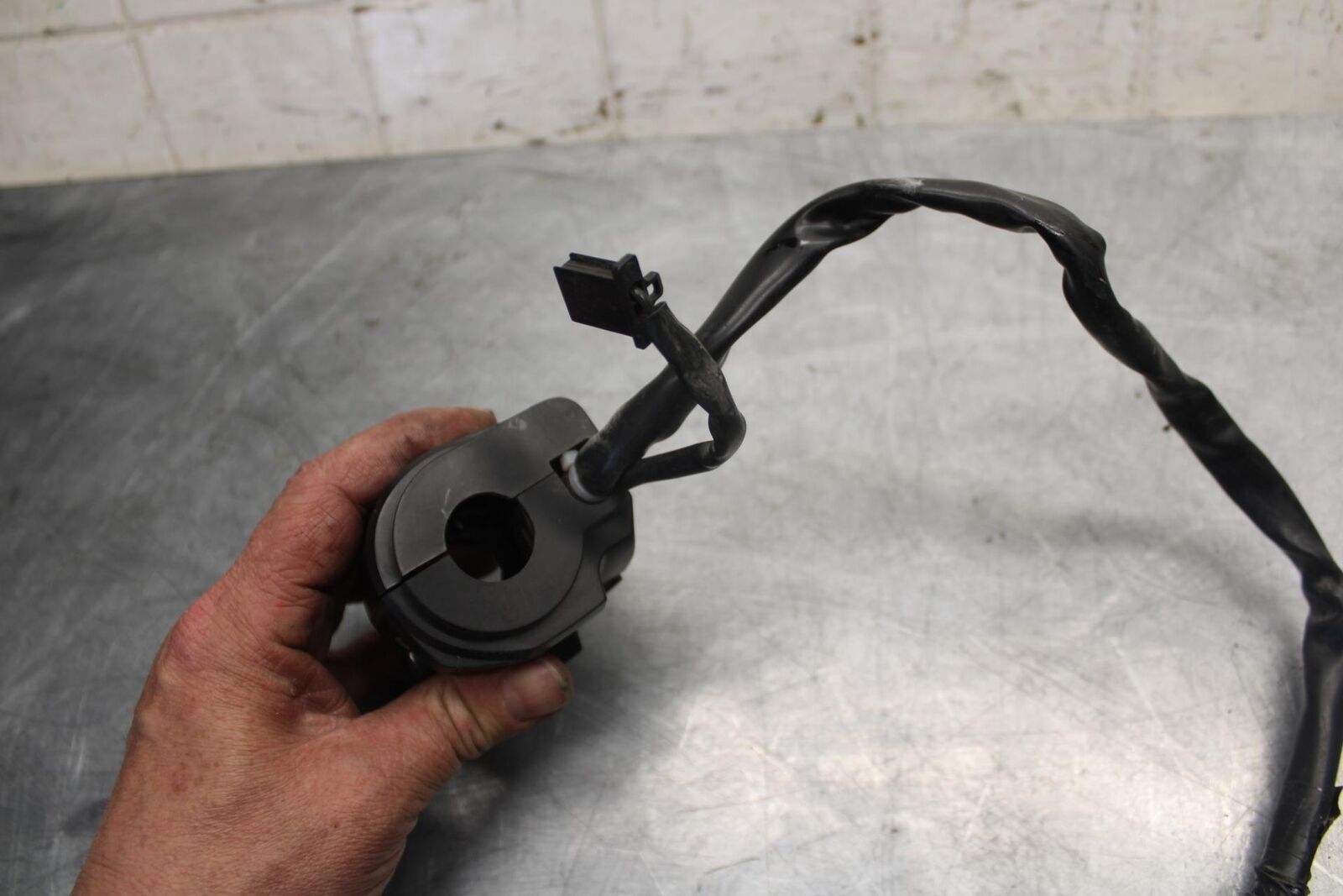 2015 Kawasaki Ninja 300 EX300B ABS LEFT CLIP ON HANDLE HORN SIGNALS SWITCH BB518