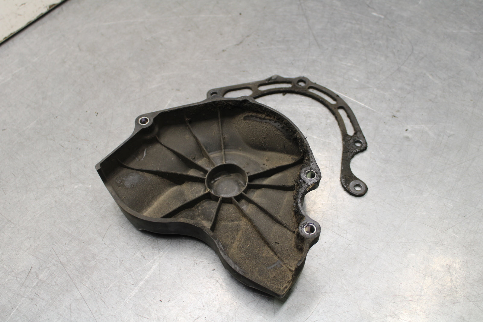 16 KAWASAKI NINJA ZX10R ENGINE SPROCKET COVER BB650