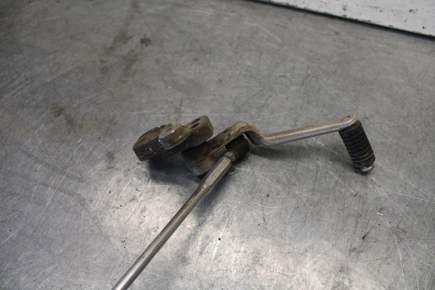 06-07 SUZUKI GSXR 600 SHIFTER LINKAGE SHIFT LINK PEDAL BB694