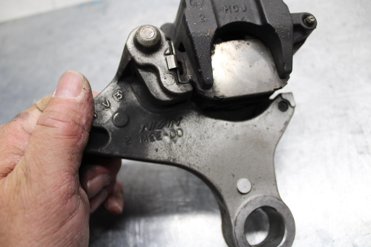 05-06 HONDA CBR600RR REAR BACK BRAKE CALIPER W MOUNT BRACKET BB444