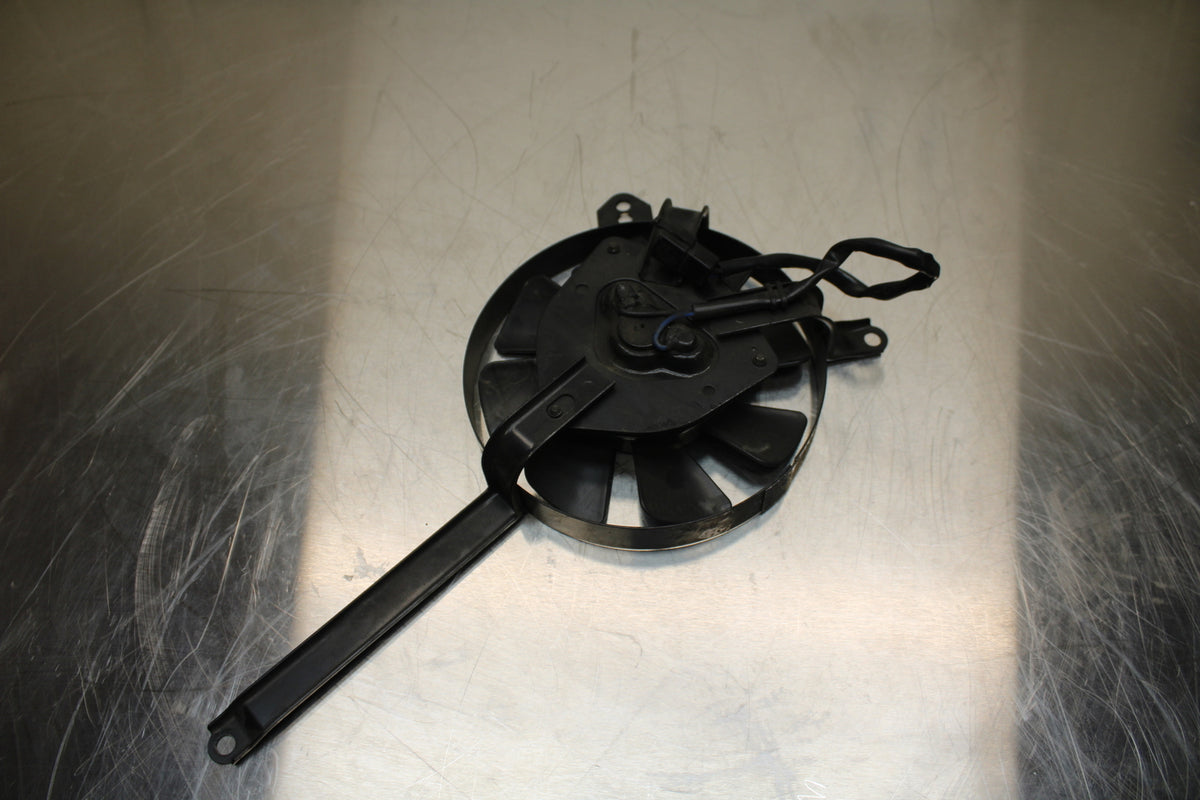 96 YAMAHA YZF750R ENGINE RADIATOR COOLING FAN BB137
