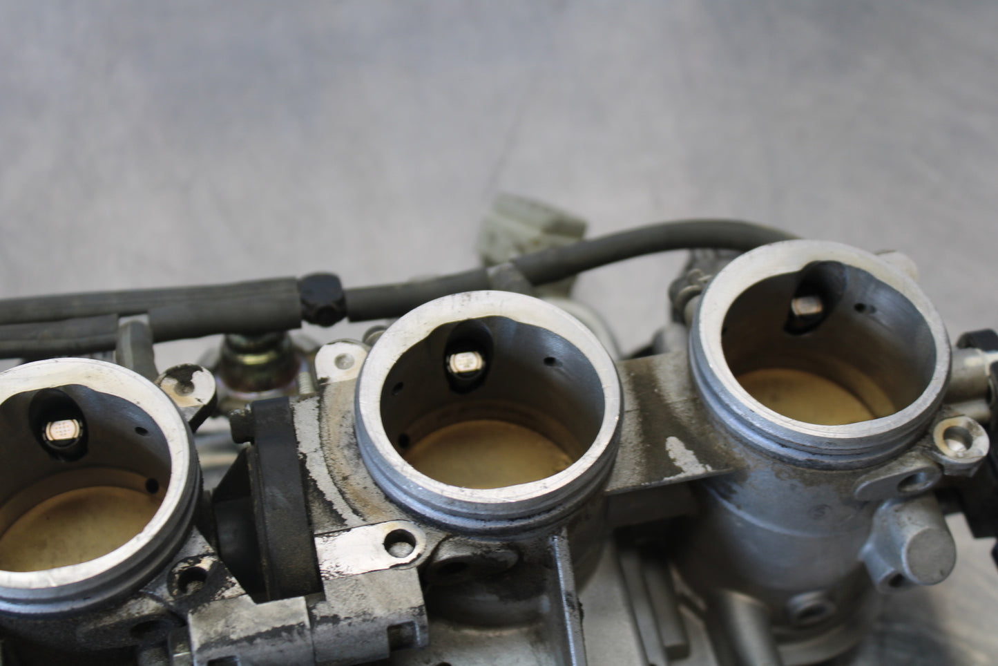 07-08 YAMAHA YZF R1 MAIN FUEL INJECTORS / THROTTLE BODIES BB160