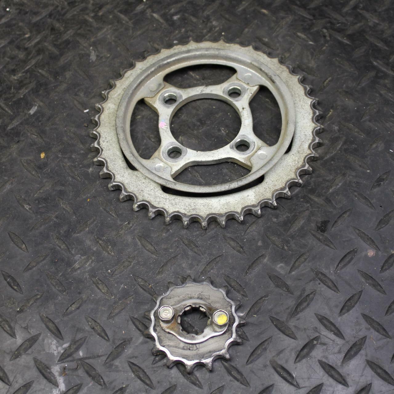 08 HONDA CBR125R FRONT REAR BACK SPROCKET SET BB180