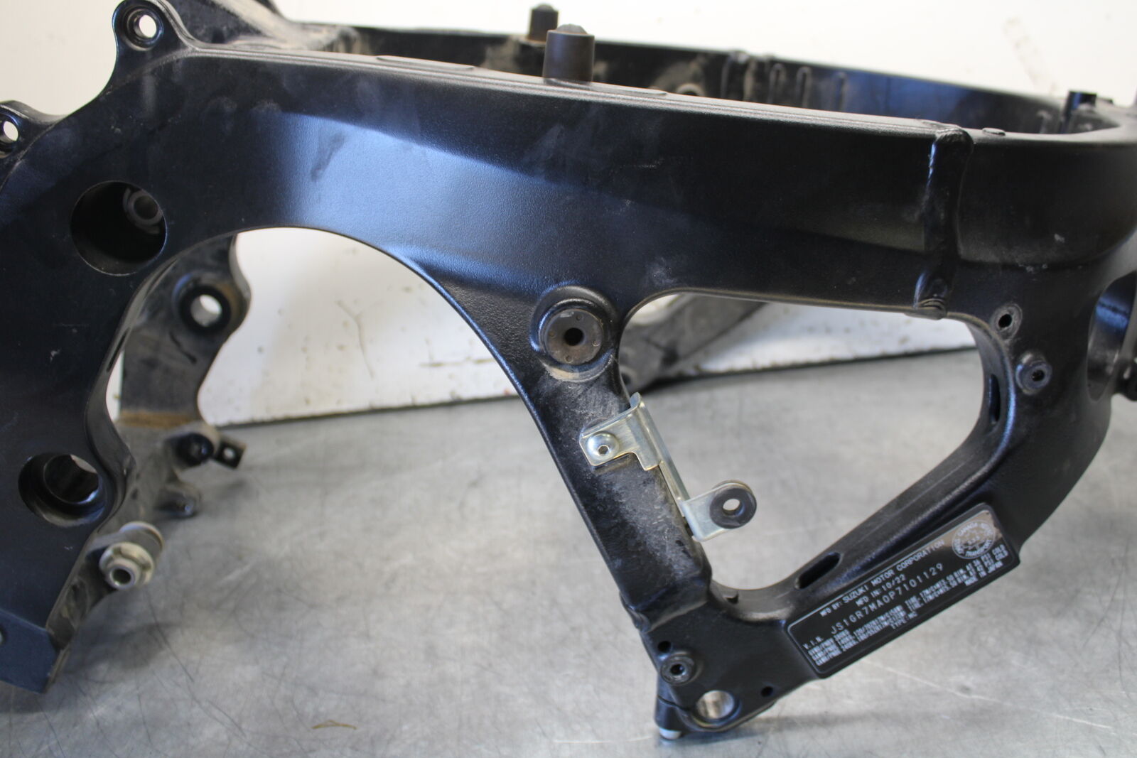 11-23 SUZUKI GSXR 750 FRAME CHASSIS BB630