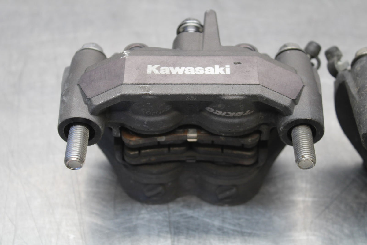 22 KAWASAKI NINJA 1000SX RIGHT LEFT FRONT BRAKE CALIPER SET PAIR CALIPERS BB01