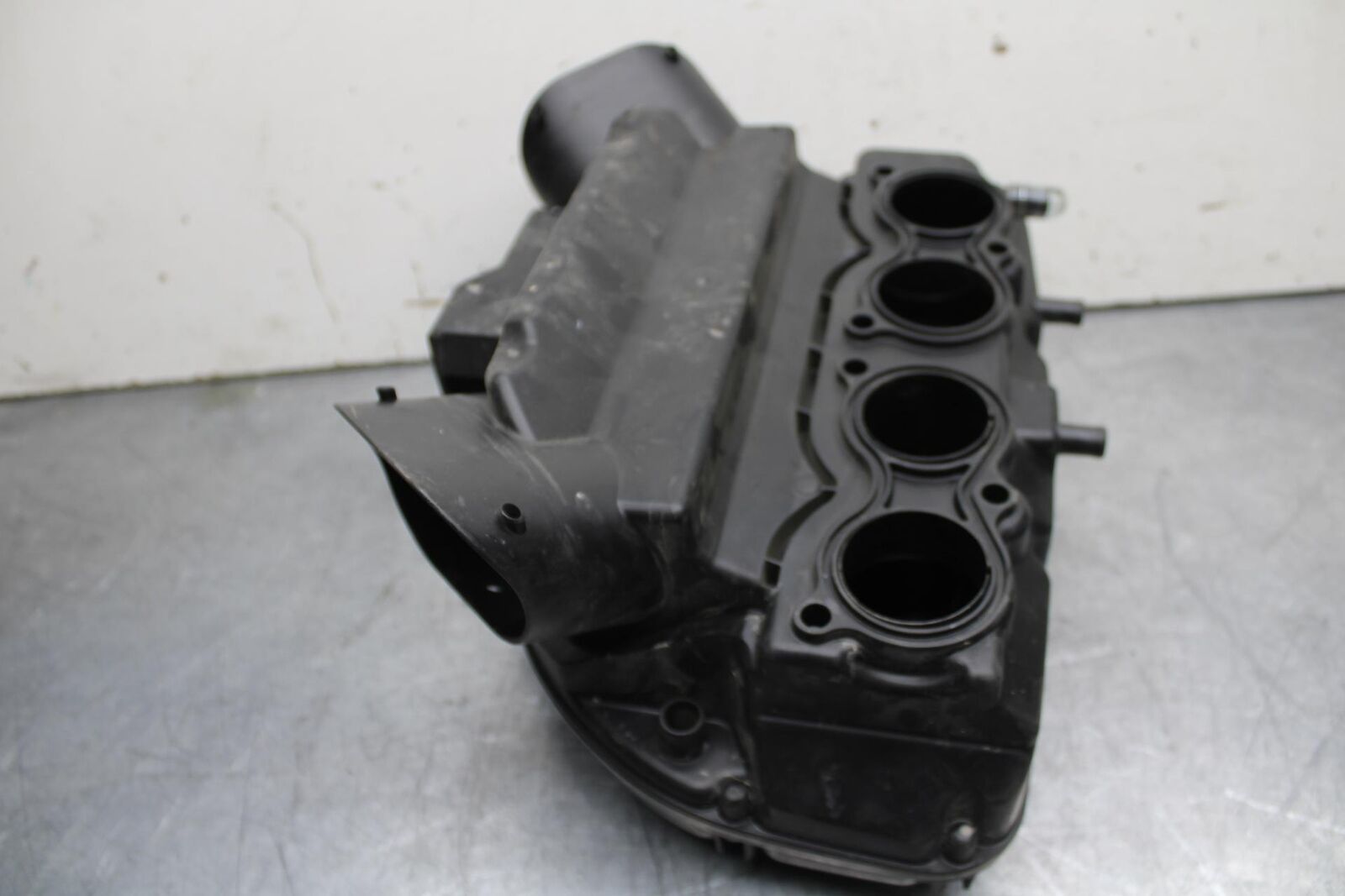 11-23 SUZUKI GSXR 750 AIRBOX AIR INTAKE FILTER BOX BB630