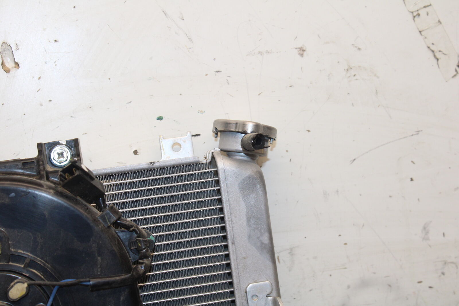 18-23 KAWASAKI NINJA 400 EX400 ABS ENGINE RADIATOR MOTOR COOLING RADIATER BB747