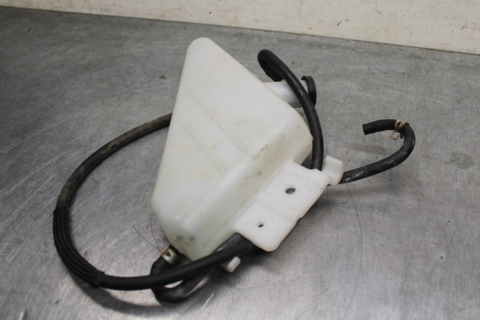 09 SUZUKI GSXR600 COOLANT WATER TANK RESERVOIR BOTTLE BB759