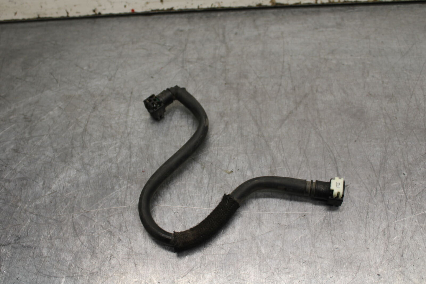 22-24 YAMAHA XSR900 FUEL HOSE GAS LINE TUBE PIPE BB710