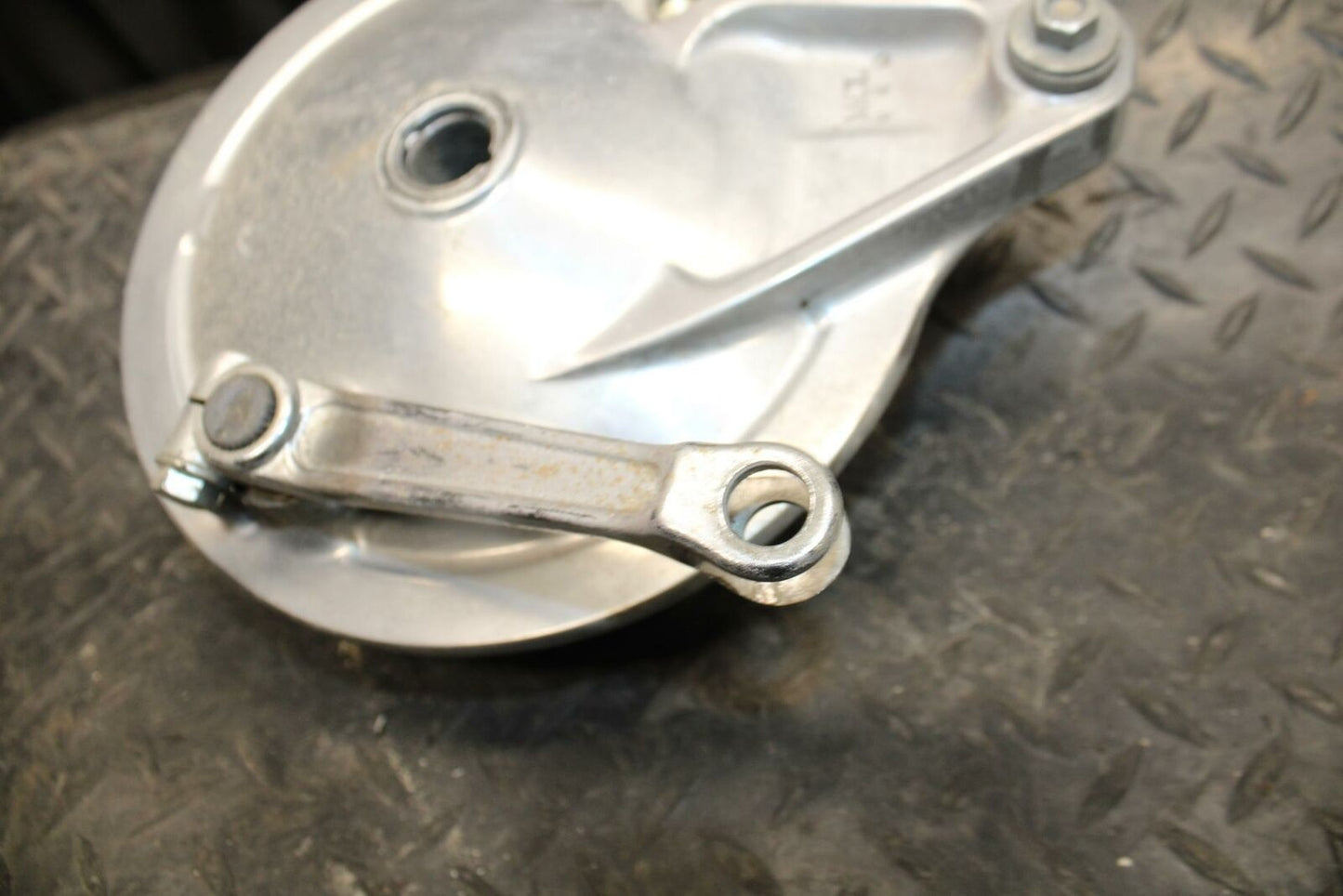 03-05 HONDA SHADOW CLASSIC 750 REAR BACK BRAKE HUB BB229