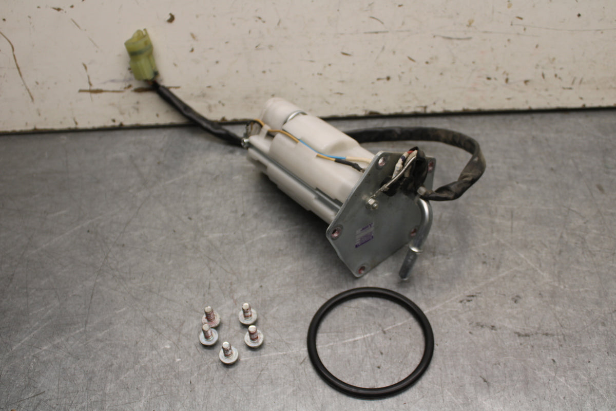 16 KAWASAKI NINJA ZX10R FUEL PUMP GAS PETROL SENDER UNIT 49040-0750 BB650