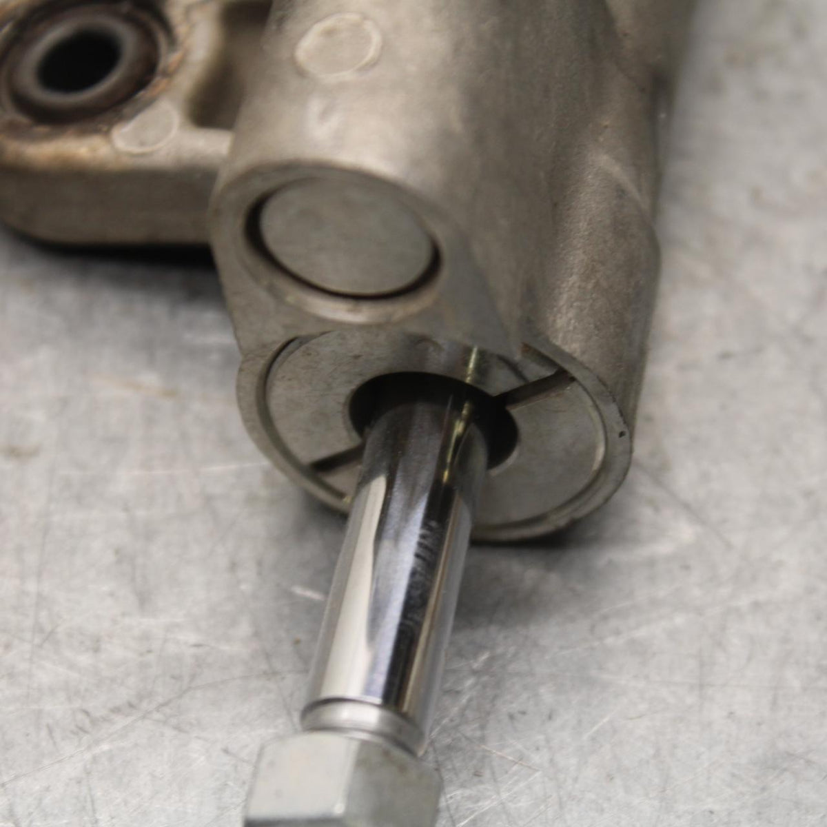 06-07 SUZUKI GSXR750 STEERING DAMPER STABILIZER 51410-01H10 BB645