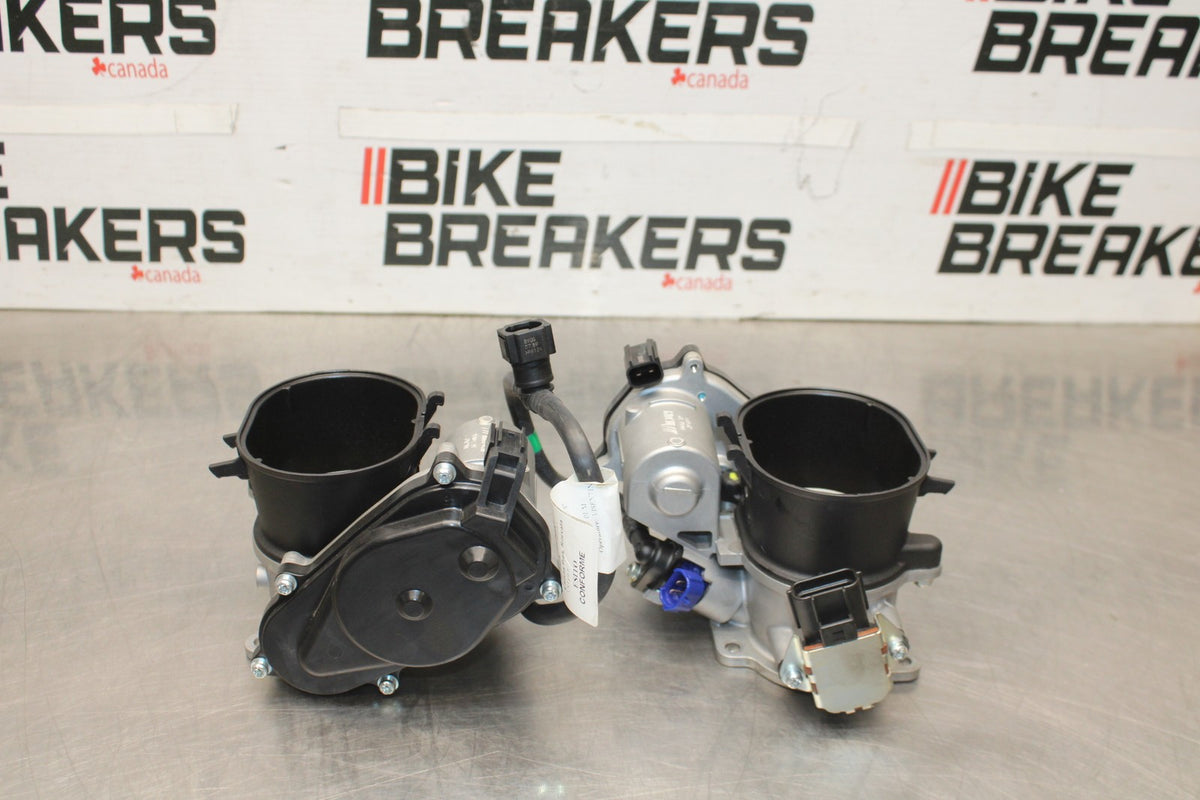 16 DUCATI 959 PANIGALE MAIN FUEL INJECTORS / THROTTLE BODIES BB912