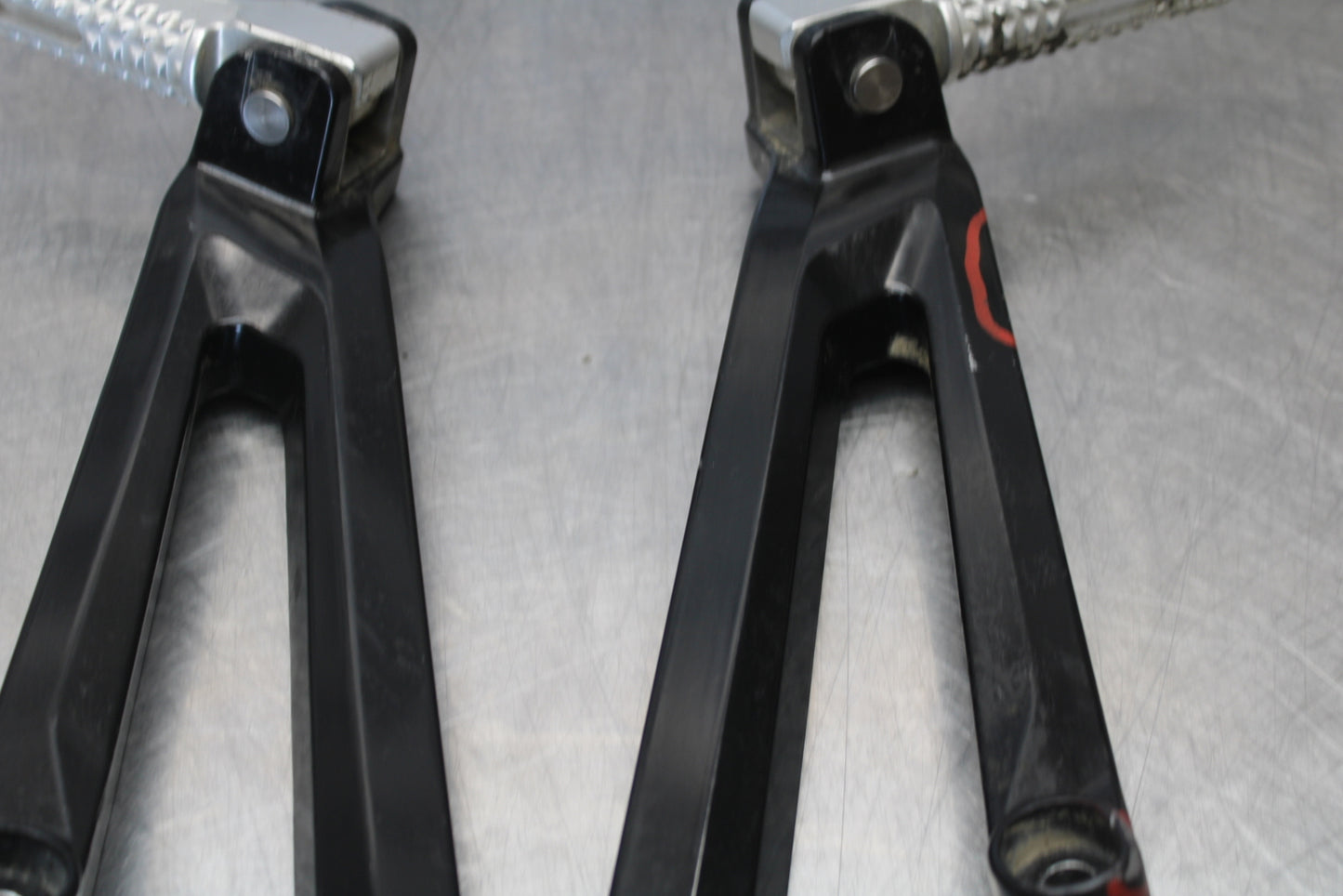10-11 BMW S1000RR REAR BACK PASSENGER PEG SET PAIR BB168