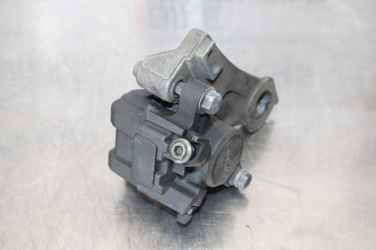 07-08 YAMAHA YZF R1 REAR BACK BRAKE CALIPER W MOUNT BRACKET BB160
