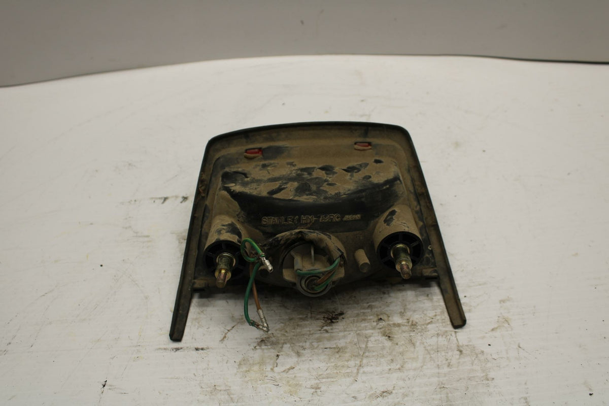 84-85 HONDA V30 MAGNA TAILLIGHT REAR TAIL BRAKE LIGHT BB251