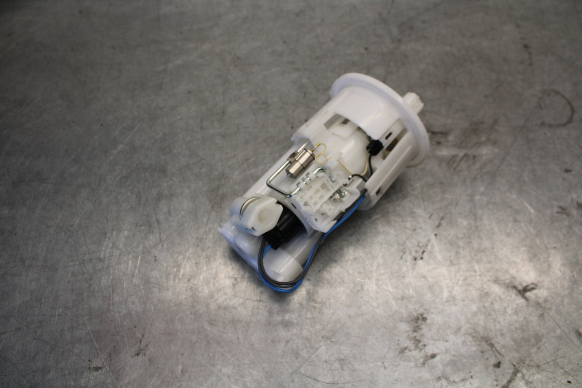 09-14 YAMAHA YZF R1 FUEL PUMP GAS PETROL SENDER UNIT 14B-13907-20-00  BB676