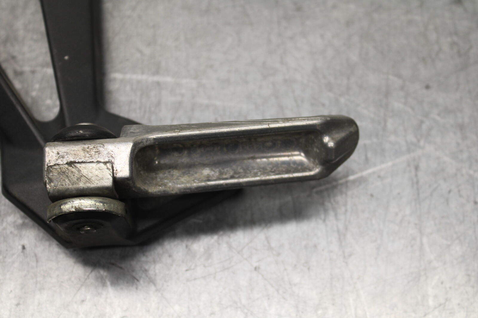 08-12 KAWASAKI NINJA 250R EX250J REAR BACK PASSENGER PEG SET PAIR BB111