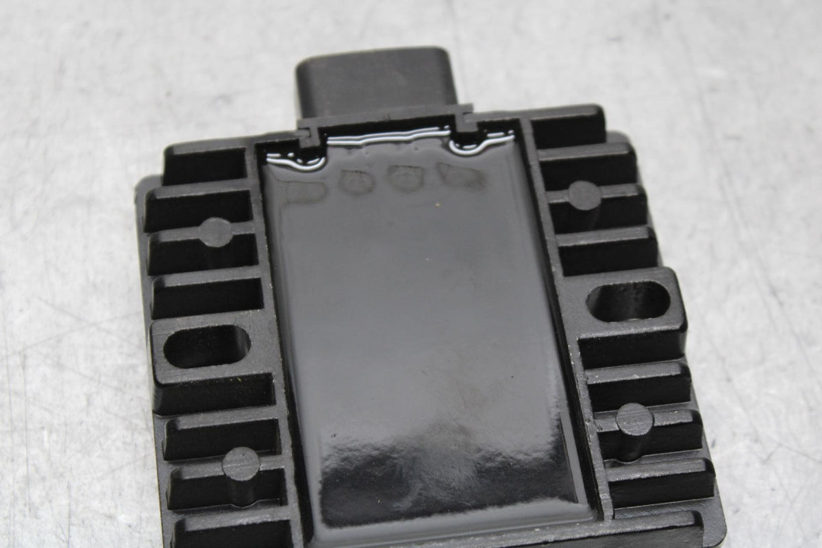2007 Yamaha YZF R6 RECTIFIER VOLTAGE REGULATOR 4XY-81960-00-00 BB590