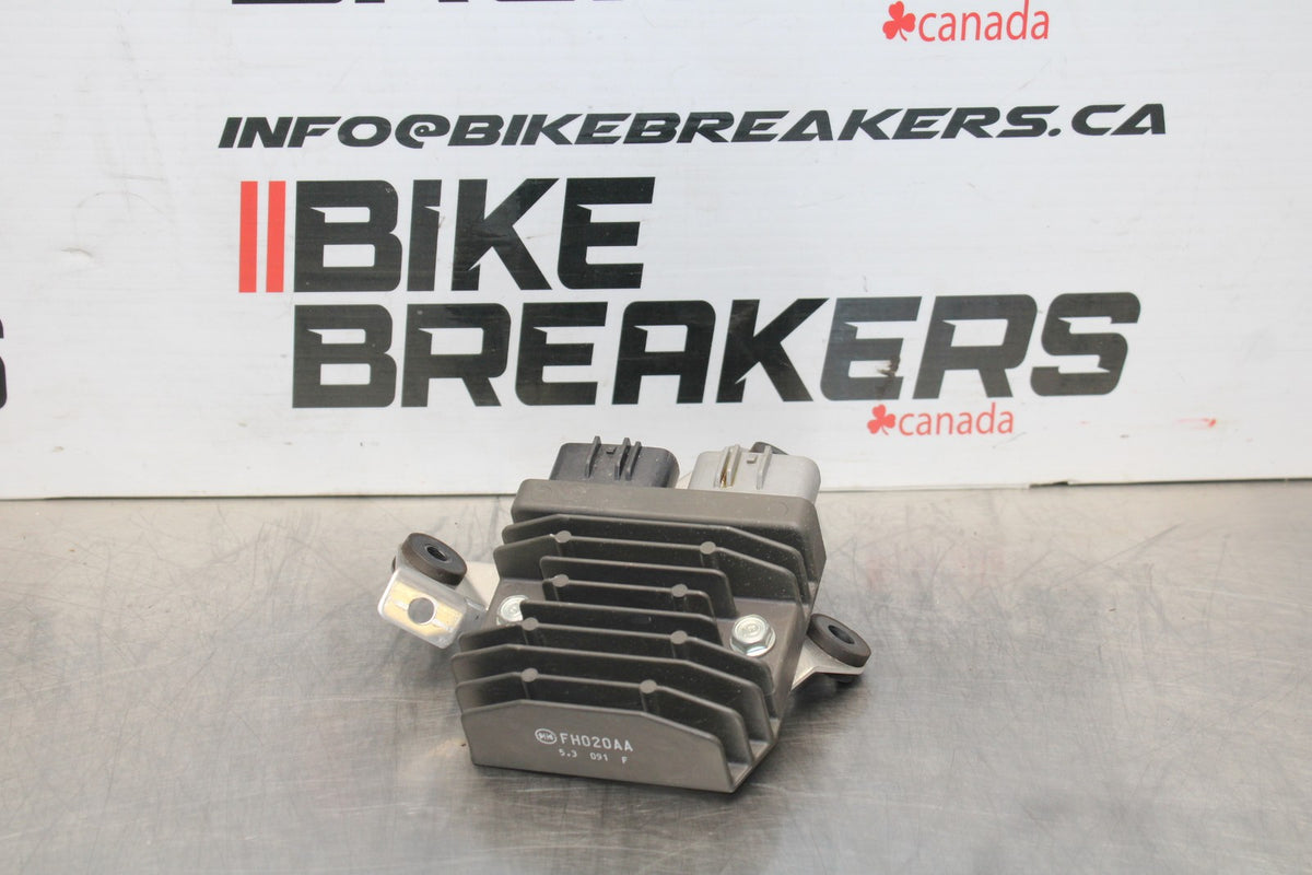 13-24 HONDA CBR600RR RECTIFIER VOLTAGE REGULATOR BB772
