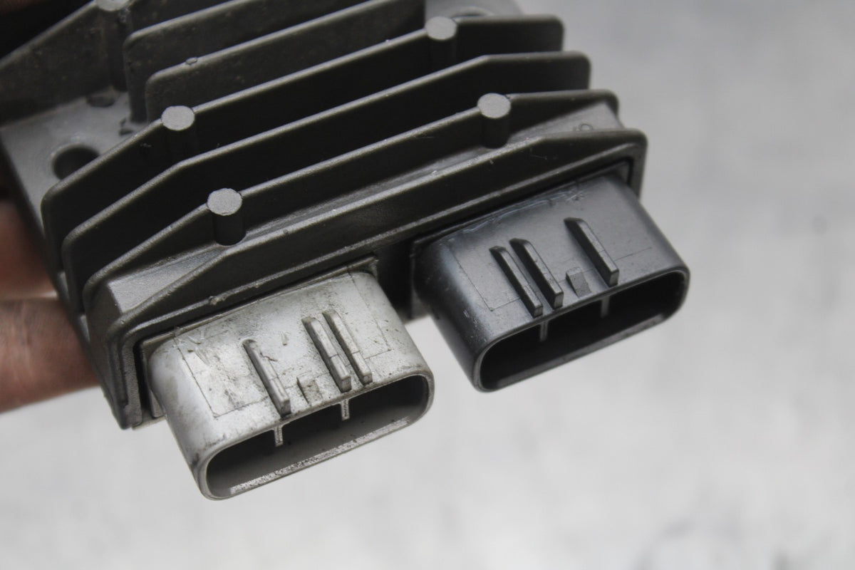 12-14 BMW S1000RR RECTIFIER VOLTAGE REGULATOR BB204