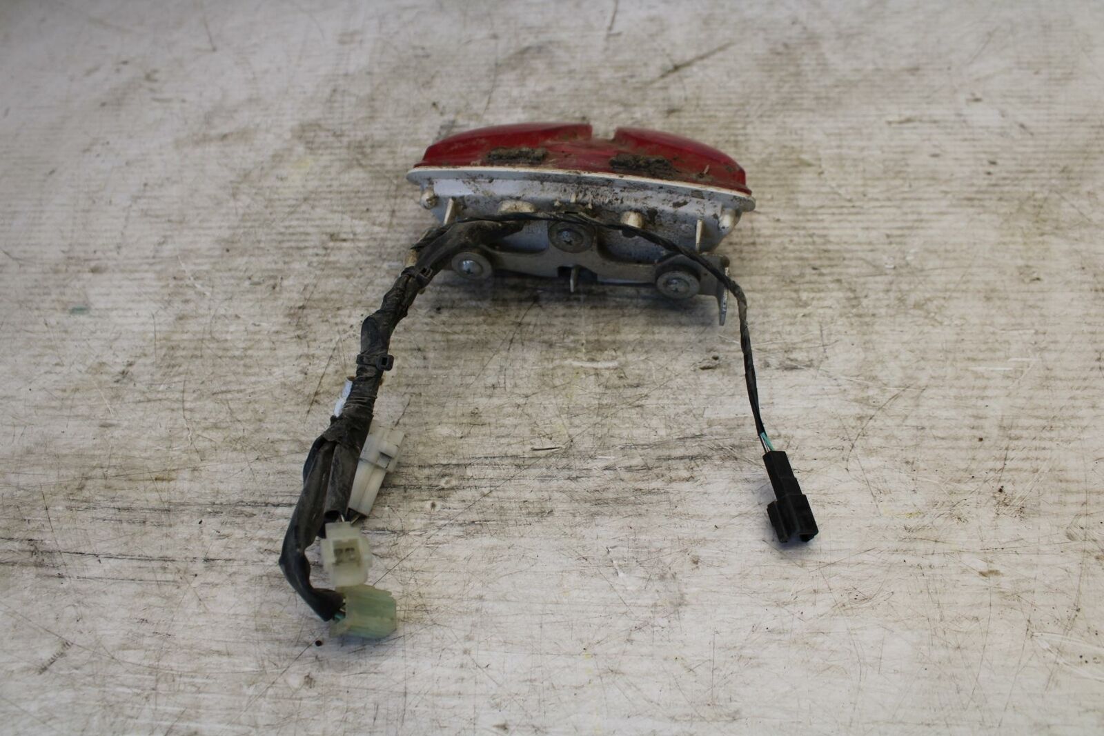 08-09 SUZUKI GSXR600 REAR TAIL TAILLIGHT BACK BRAKE LIGHT BB156B