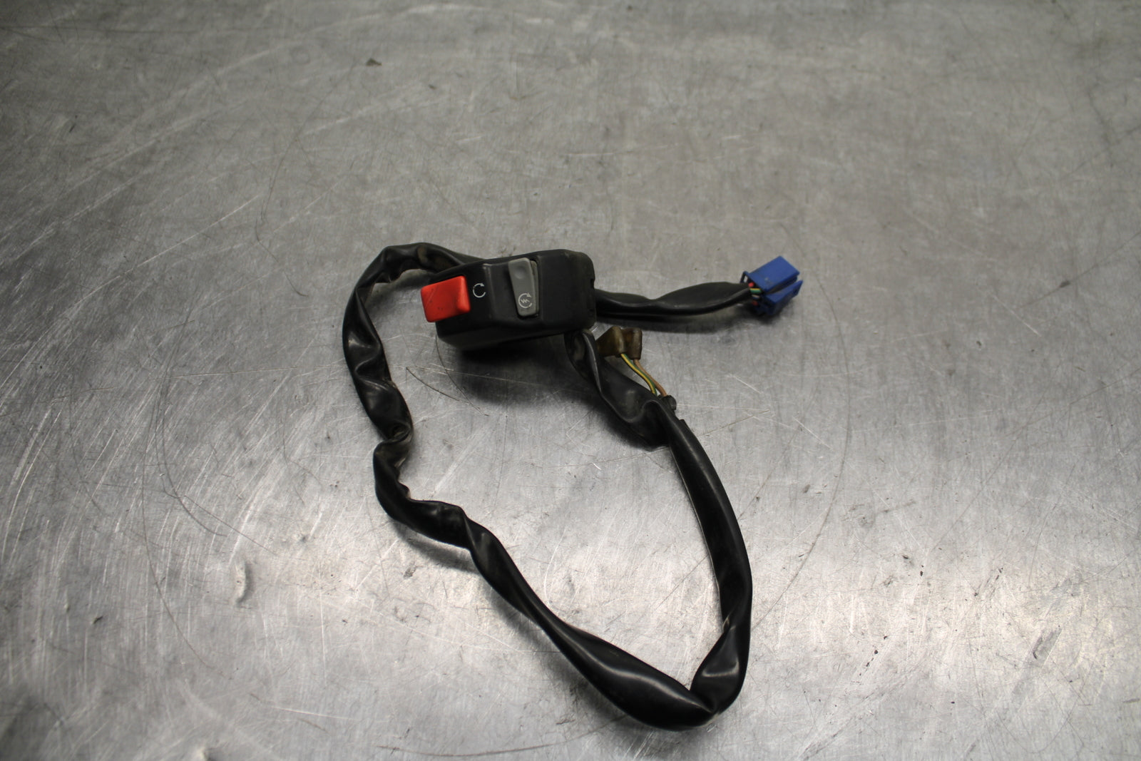 04-05 YAMAHA YZF R1 RIGHT CLIP ON HANDLE KILL OFF START SWITCH SWITCHES BB131
