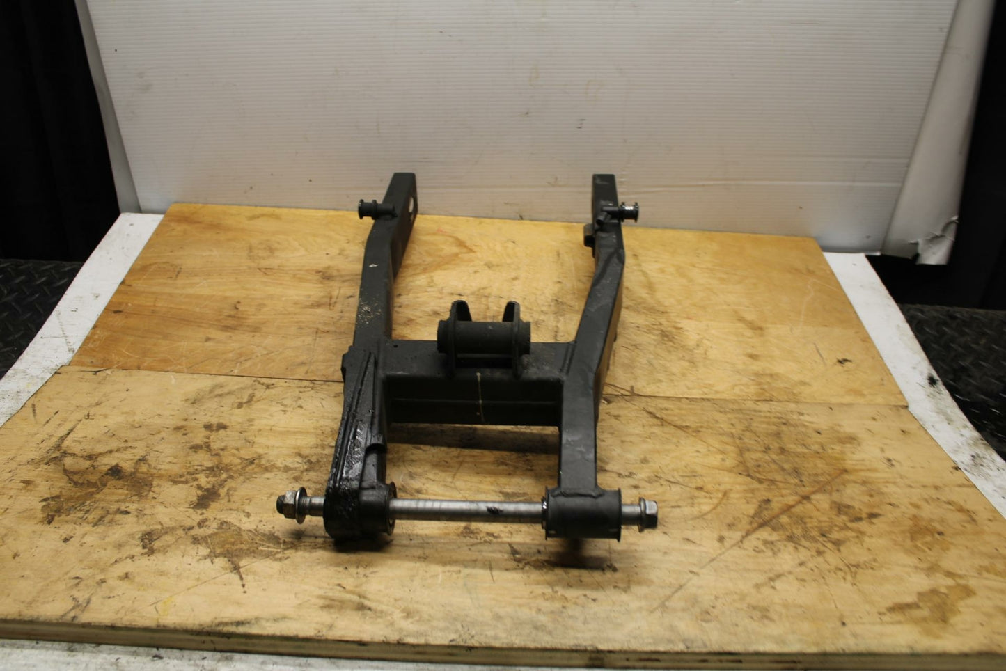 18-22 KAWASAKI NINJA 400 EX400 ABS REAR SWINGARM BACK SUSPENSION SWING ARM BB334