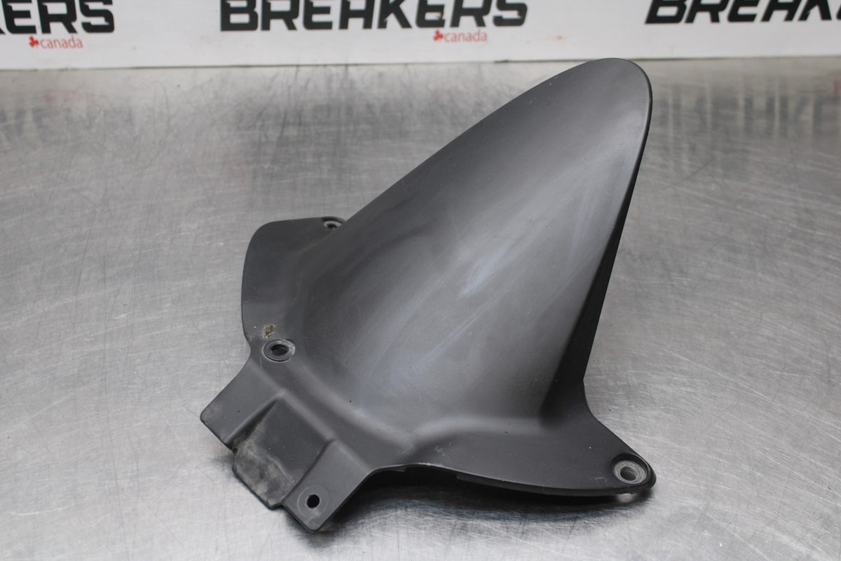 13-24 HONDA CBR600RR REAR BACK WHEEL TIRE HUGGER FENDER BB772