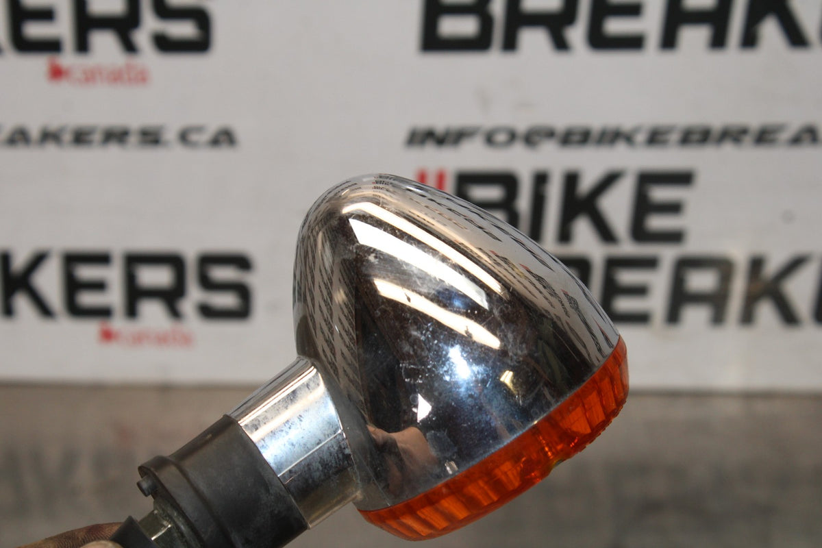 03 KAWASAKI VULCAN 1600 LEFT FRONT TURN SIGNAL LIGHT INDICATOR BB865