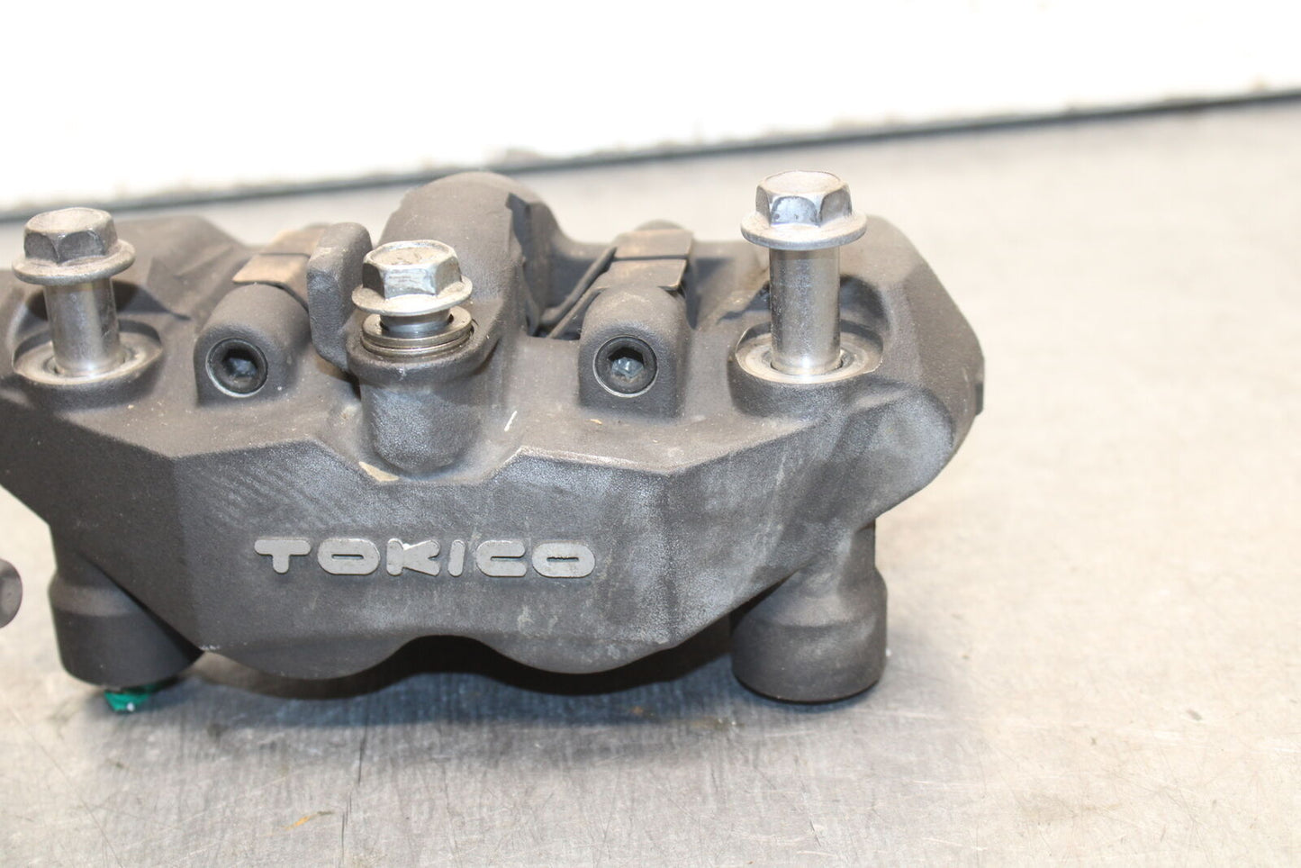 06-07 SUZUKI GSXR750 RIGHT LEFT FRONT BRAKE CALIPER SET PAIR CALIPERS BB670