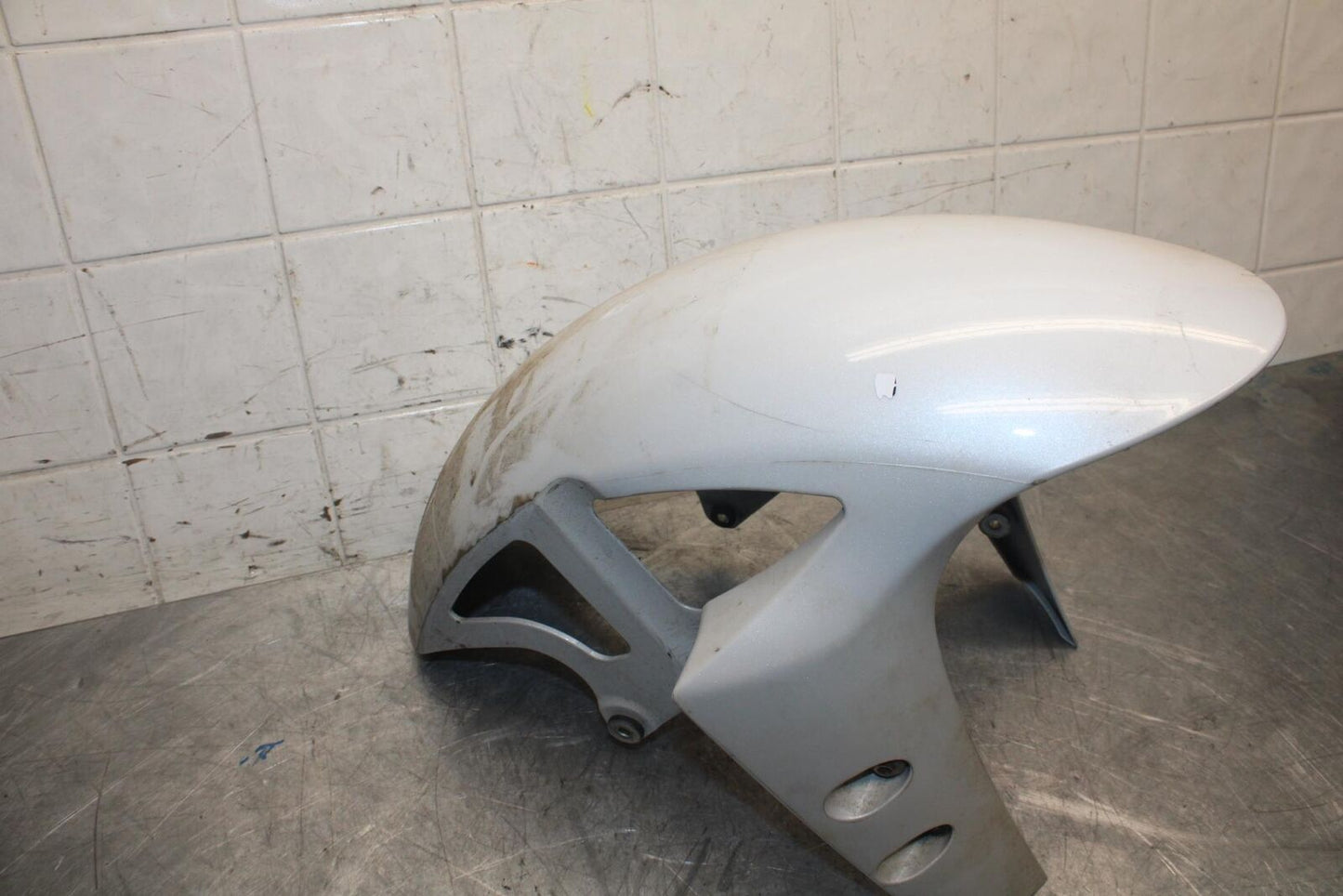2013 Yamaha YZF R1 FRONT WHEEL FENDER COWL FAIRING  BB507