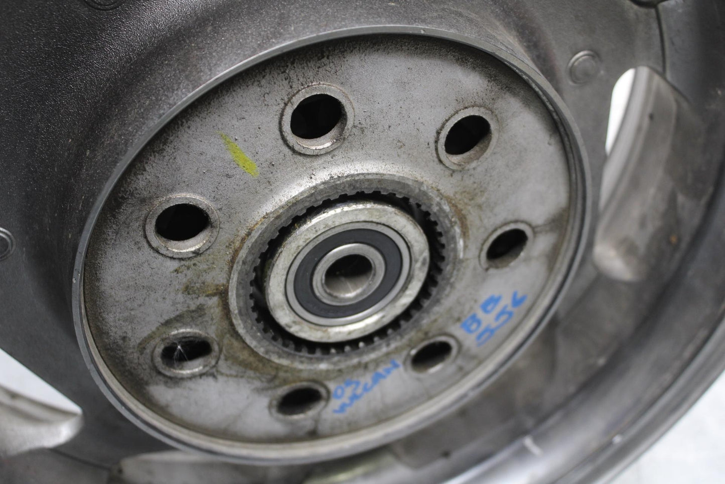 2005 Kawasaki Vulcan 1600 VN1600D Nomad REAR ROTOR AND WHEEL BB556