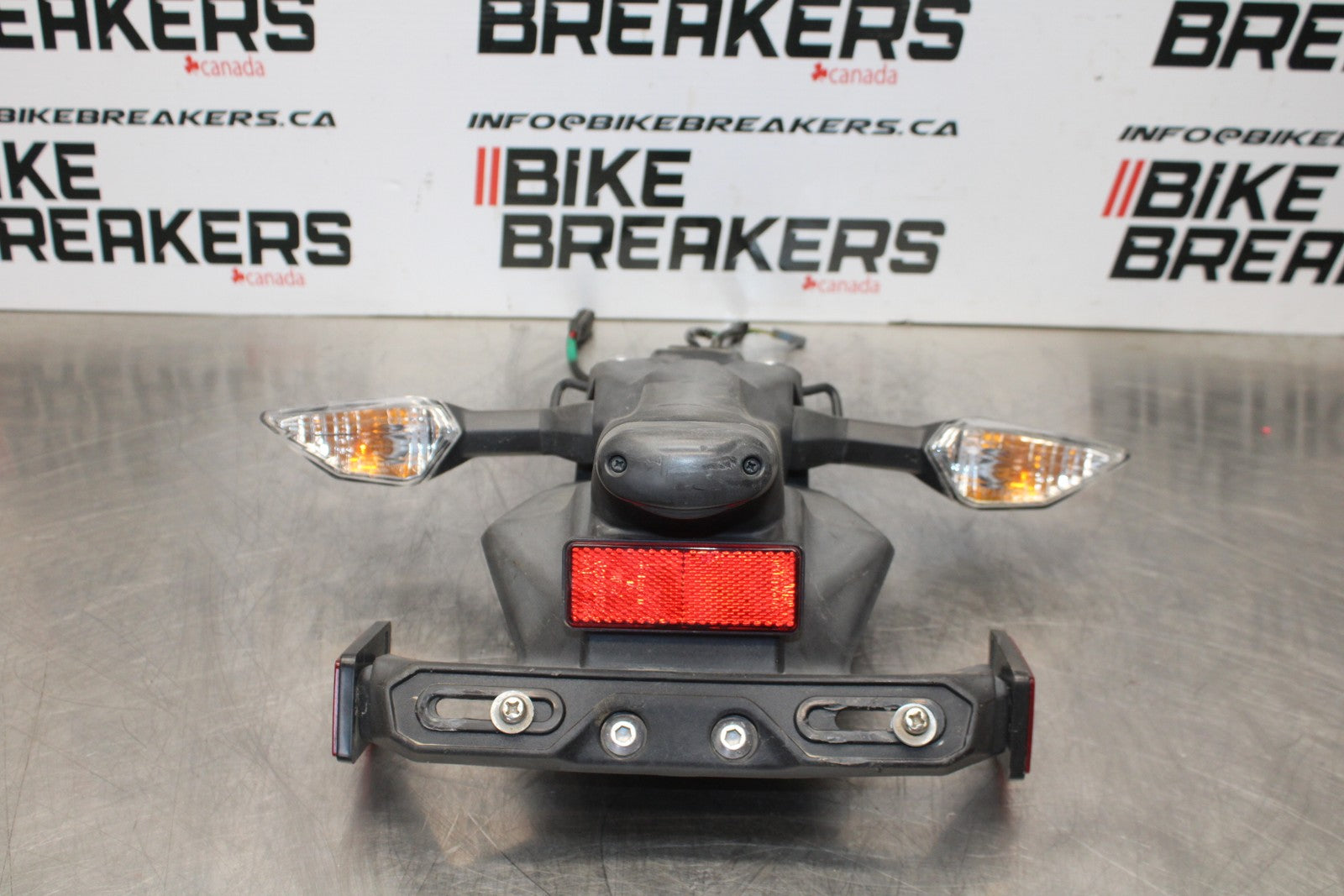 18-23 KAWASAKI NINJA 400 EX400 ABS REAR BACK FENDER MUD GUARD BB177