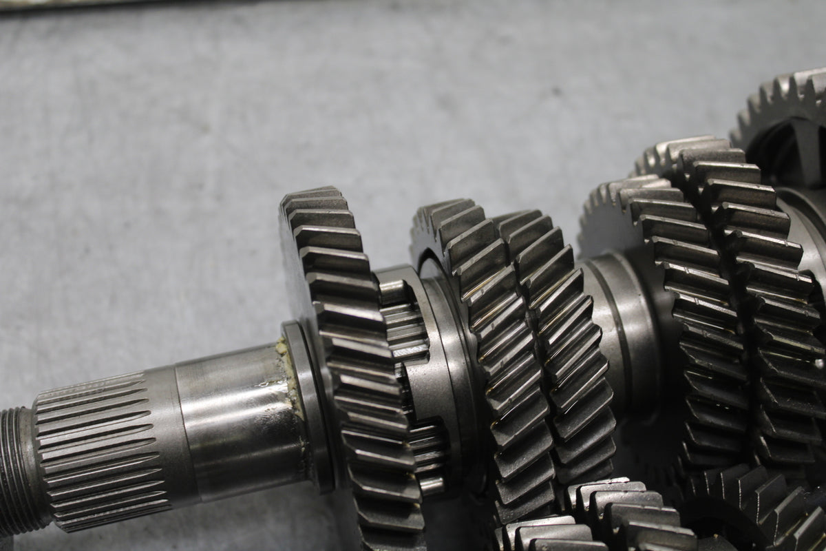 22-24 INDIAN CHIEF BOBBER DARK HORSE ENGINE TRANSMISSION TRANNY GEARS BB717
