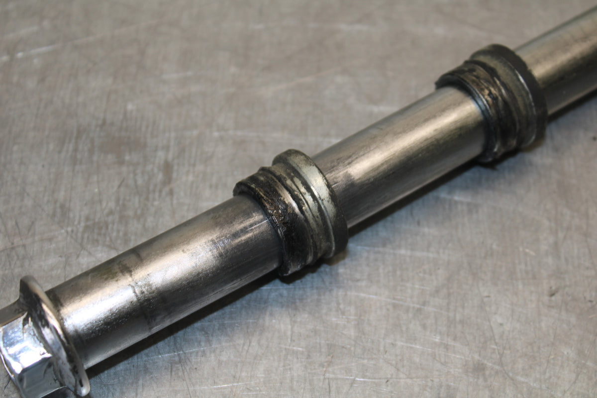 05-06 YAMAHA ROAD STAR XV1700A FRONT WHEEL RIM AXLE PIVOT BOLT BB703