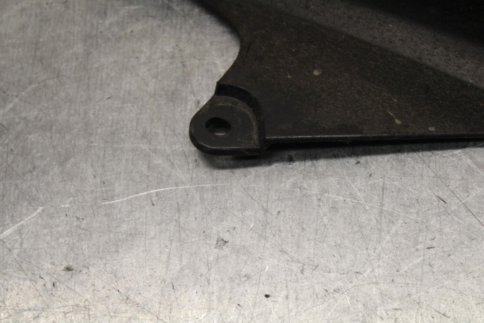 09-12 KAWASAKI NINJA ZX6R REAR BACK DRIVE CHAIN GUARD COVER SHIELD  BB640