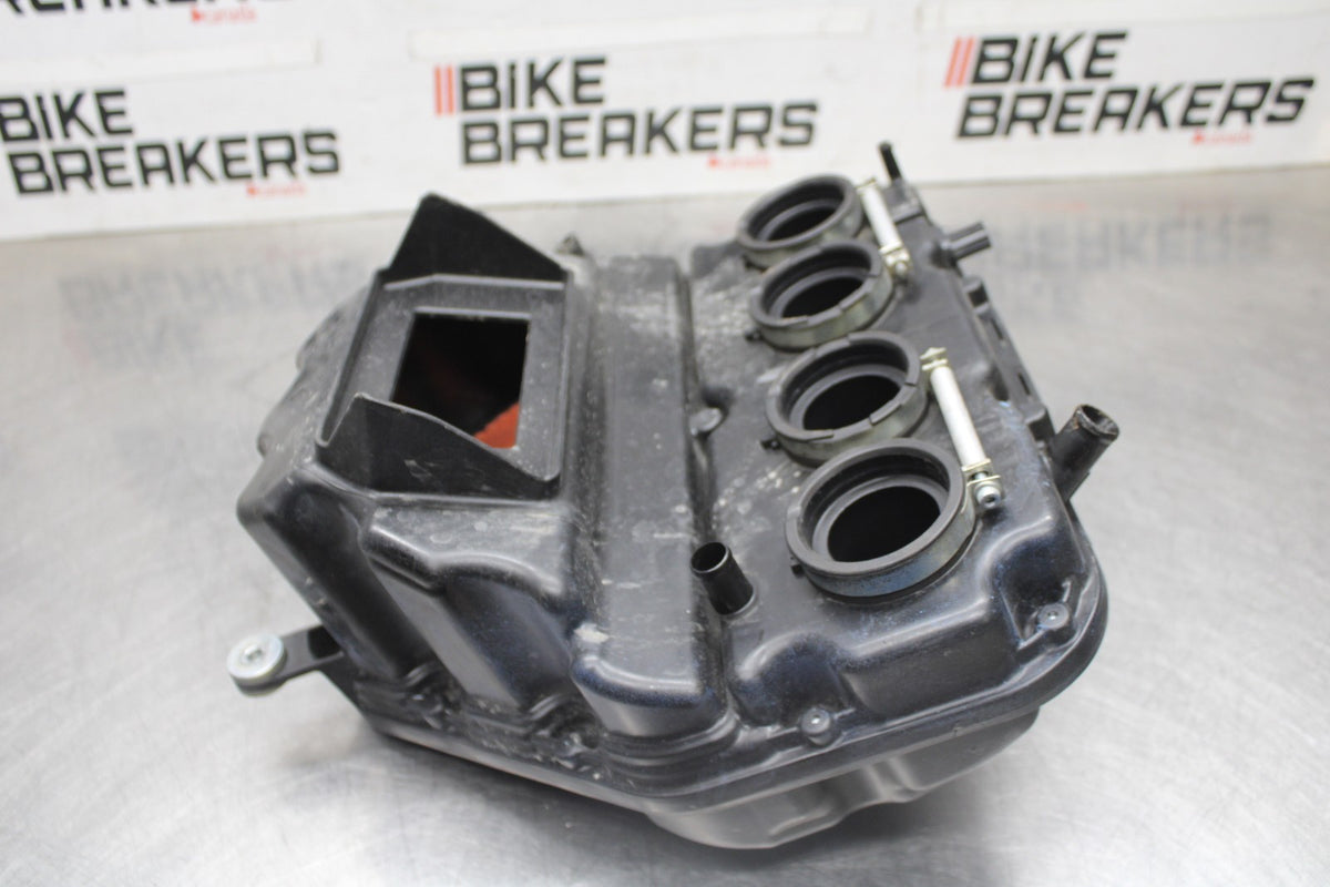 23 KAWASAKI Z900RS AIRBOX AIR INTAKE FILTER BOX BB935
