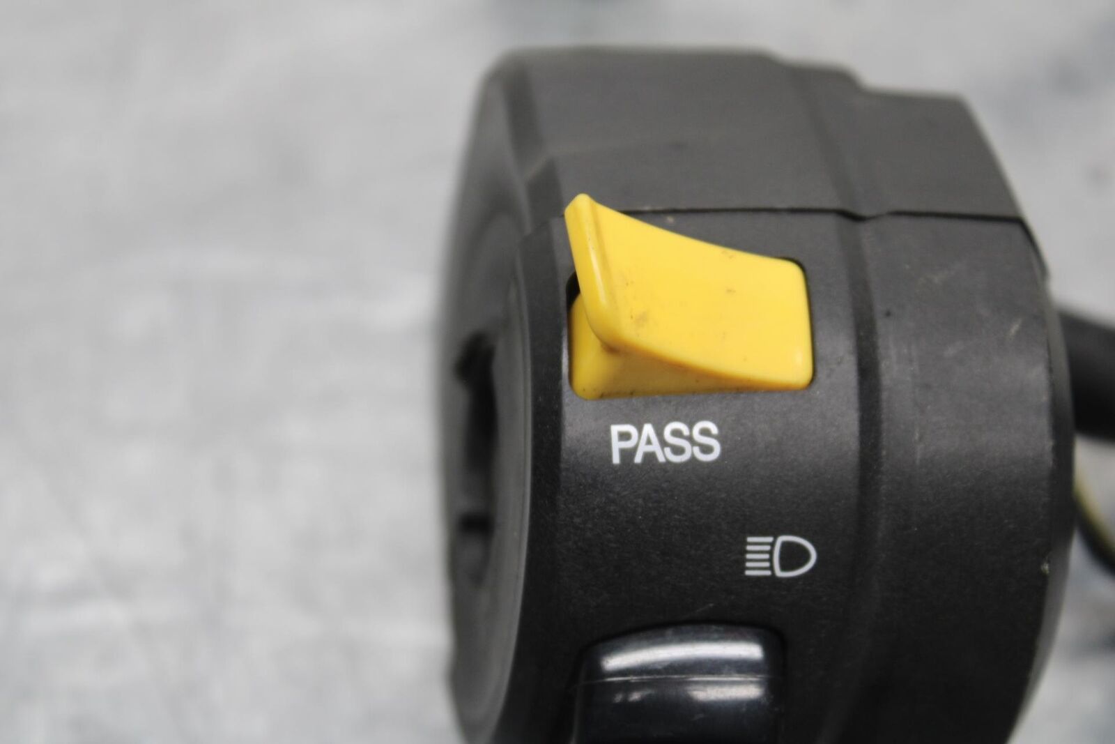 06-07 SUZUKI GSXR750 LEFT CLIP ON HANDLE HORN SIGNALS SWITCH BB613
