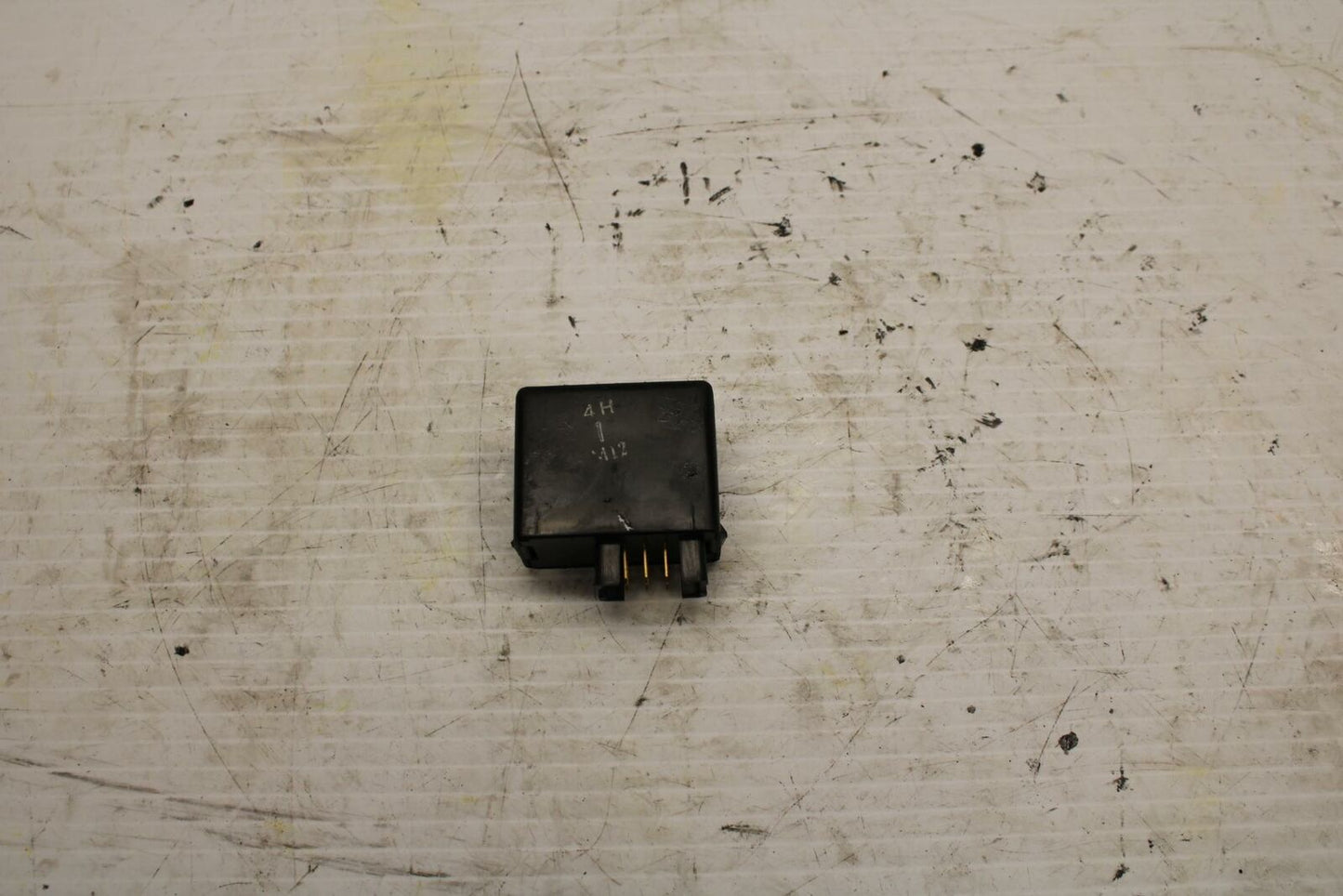 06-07 SUZUKI GSXR600 TURN SIGNAL BLINKER FUEL RELAY FLASHER SWITCH BB245
