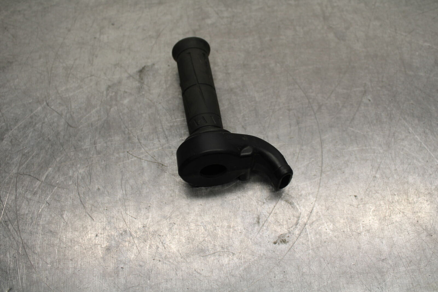 13-17 KAWASAKI NINJA ZX6R ZX636E THROTTLE CABLE LINE HOUSING GUIDE BB735